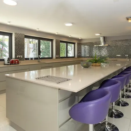 Villa Dune, Luxury Villa, 5 Min Walk To The Marbella