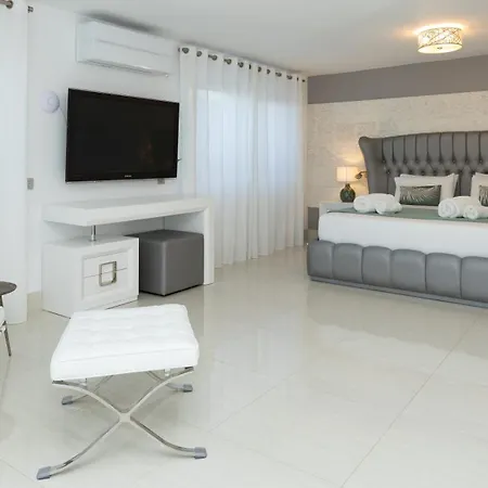 Dune, Luxury Villa, 5 Min Walk To The * Marbella